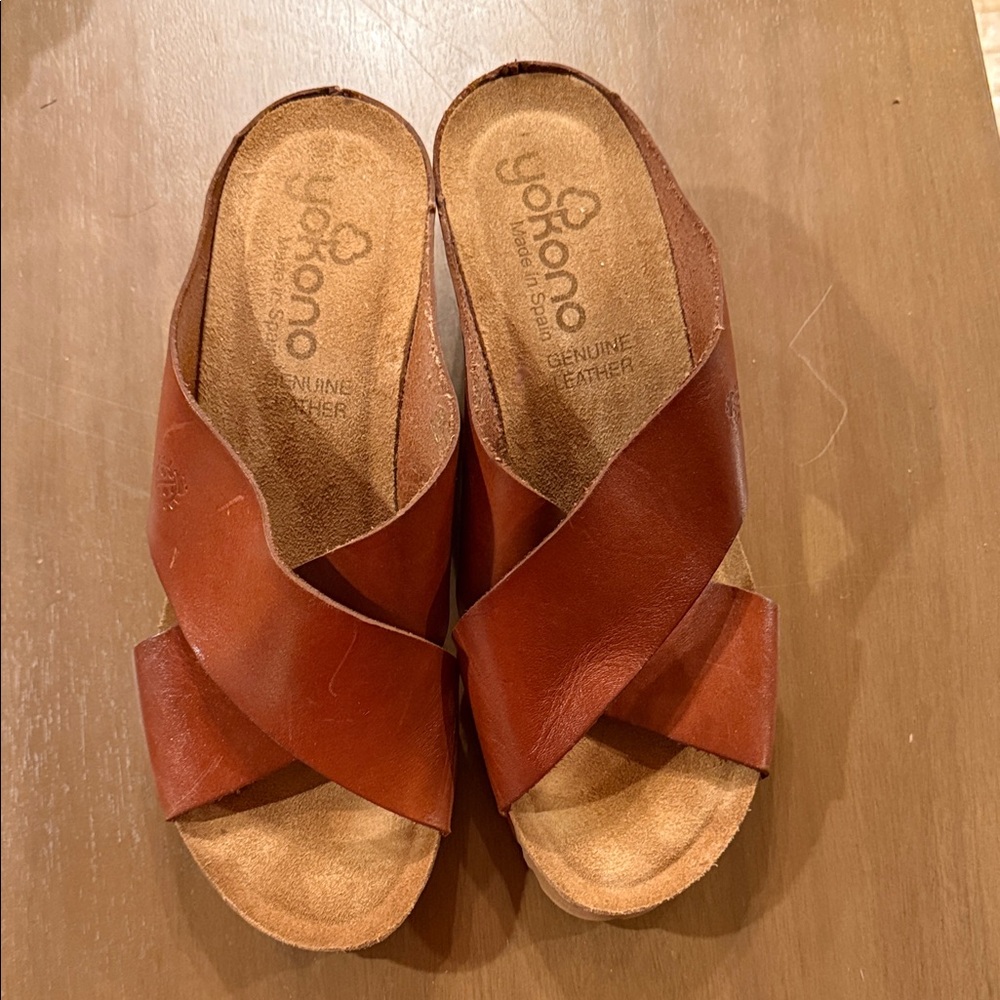 Yokono Women's Tan Leather Mules